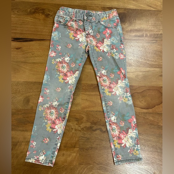 GAP Other - GAP Girl's Grey & Pink Floral Print Skinny Jeans. Size 5